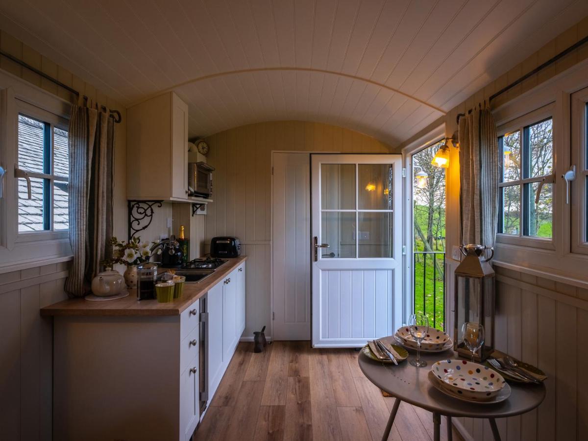 Вилла The Pleasant Hut At Mountpleasant Farm Улверстон Экстерьер фото