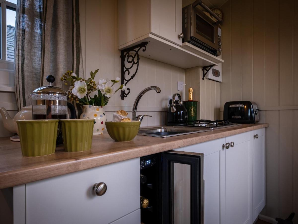 Вилла The Pleasant Hut At Mountpleasant Farm Улверстон Экстерьер фото